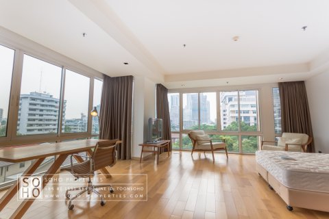 Condominio de 4 dormitorios en Bangkok, Tailandia № 168203 - foto 3