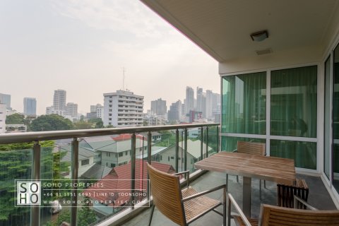 Condominio de 4 dormitorios en Bangkok, Tailandia № 168203 - foto 18