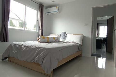Casa de 4 dormitorios en Hua Hin, Tailandia № 167630 - foto 5