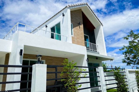Maison à Hua Hin, Thaïlande 4 chambres № 167630