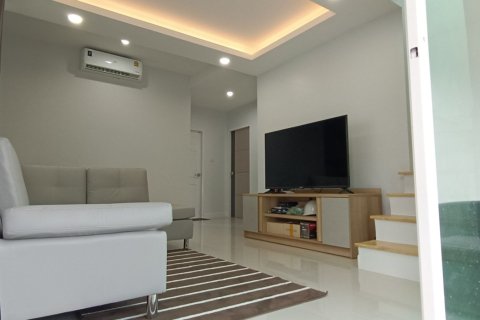 Casa de 4 dormitorios en Hua Hin, Tailandia № 167630 - foto 2