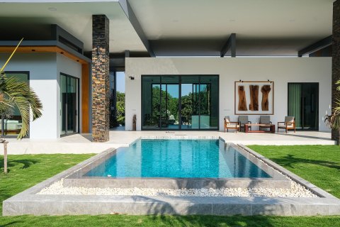 Chalet de 3 dormitorios en Hua Hin, Tailandia № 167626 - foto 12
