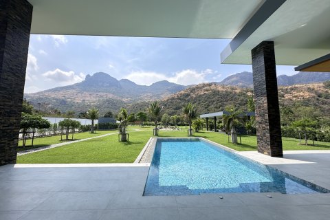 Chalet de 3 dormitorios en Hua Hin, Tailandia № 167626