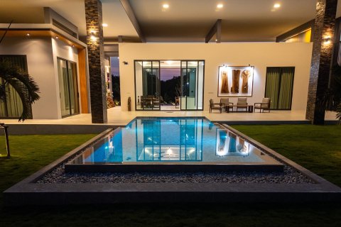 Chalet de 3 dormitorios en Hua Hin, Tailandia № 167626 - foto 14