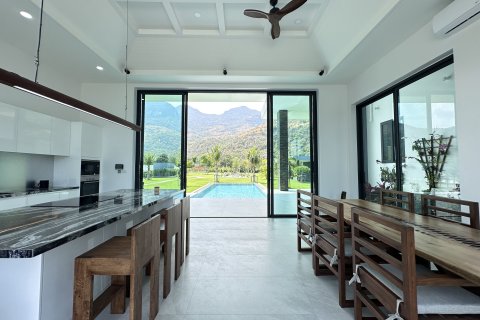 Chalet de 3 dormitorios en Hua Hin, Tailandia № 167626 - foto 6