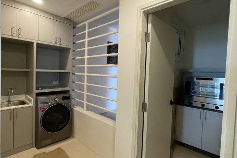 Condominio de 3 dormitorios en Sathon, Bangkok, Tailandia № 168859 - foto 16