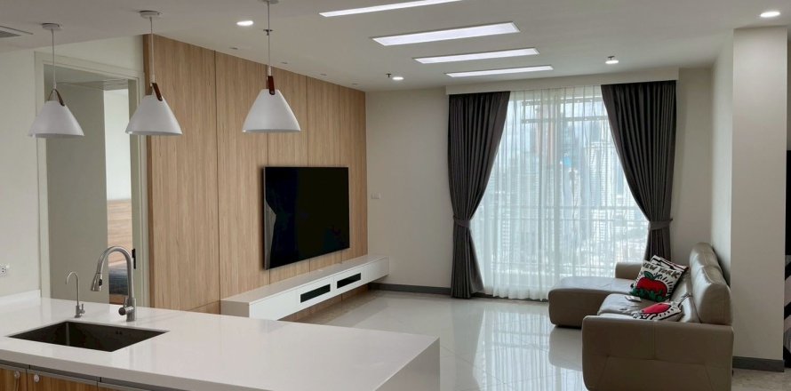 Condominio de 3 dormitorios en Sathon, Bangkok, Tailandia № 168859
