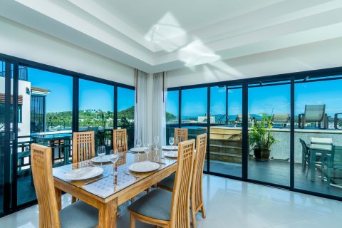 Ático de 3 dormitorios en Phuket, Tailandia № 168857 - foto 2