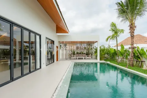 Casa de 3 dormitorios en Phuket, Tailandia № 209520
