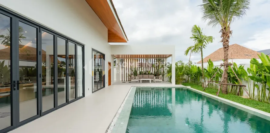 Casa de 3 dormitorios en Phuket, Tailandia № 209520