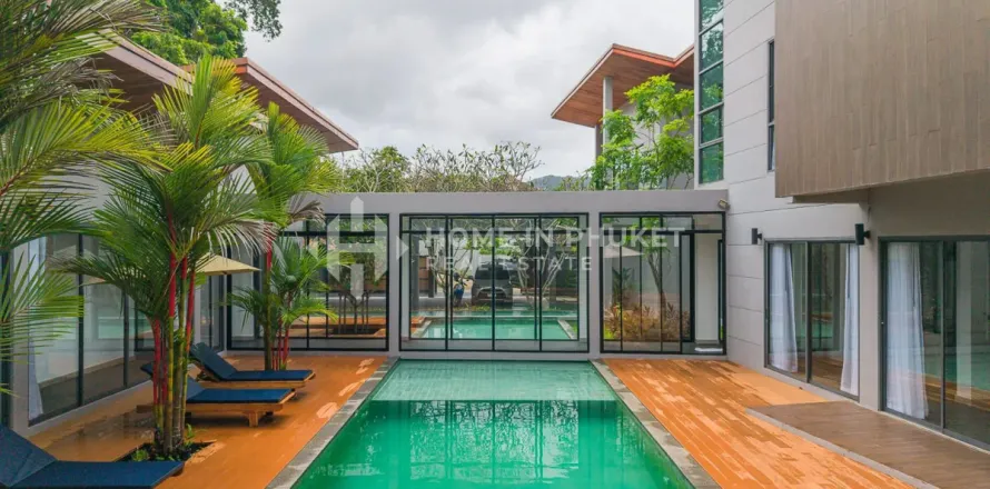 Casa de 4 dormitorios en Kathu, Tailandia № 209519