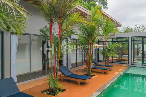 Casa de 4 dormitorios en Kathu, Tailandia № 209519 - foto 5