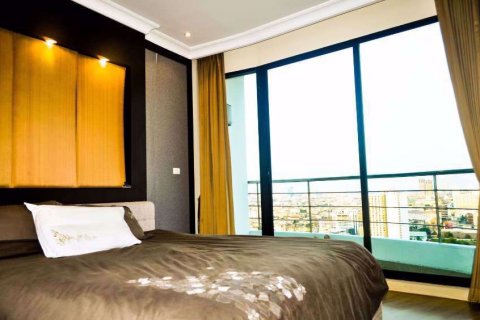 Condominio de 2 dormitorios en Bang Kho Laem, Bangkok, Tailandia № 47514 - foto 5