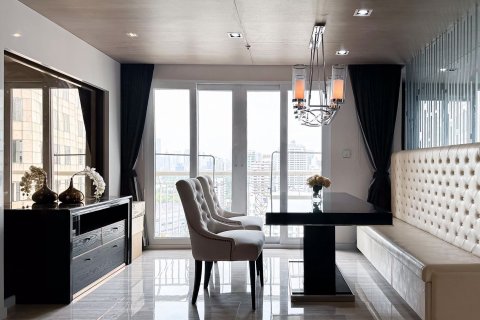 Penthouse in Khlong Toei, Bangkok, Thailand 3 bedrooms № 47515 - photo 10