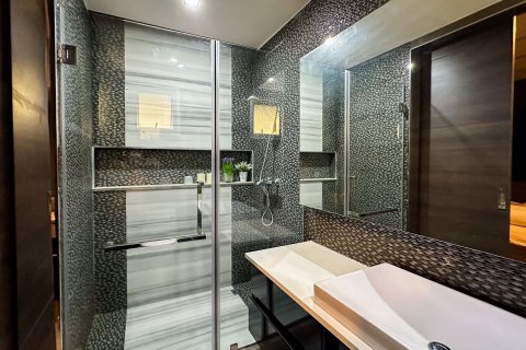 Penthouse in Khlong Toei, Bangkok, Thailand 3 bedrooms № 47515 - photo 25