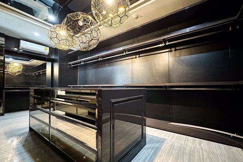 Penthouse in Khlong Toei, Bangkok, Thailand 3 bedrooms № 47515 - photo 21