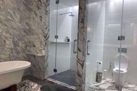 Condo à Bang Rak, Bangkok, Thaïlande, 2 chambres  № 47510 - photo 13
