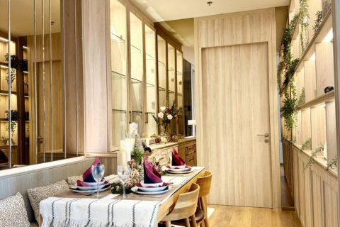 Condominio de 2 dormitorios en Khlong Toei, Bangkok, Tailandia № 135293 - foto 3