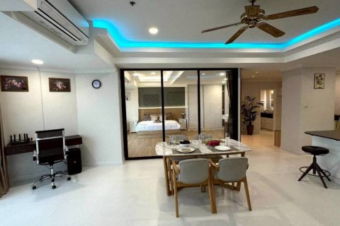 Condominio de 2 dormitorios en Pattaya, Tailandia № 135292 - foto 6