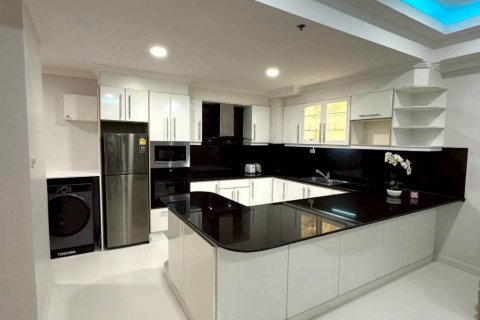 Condominio de 2 dormitorios en Pattaya, Tailandia № 135292 - foto 3
