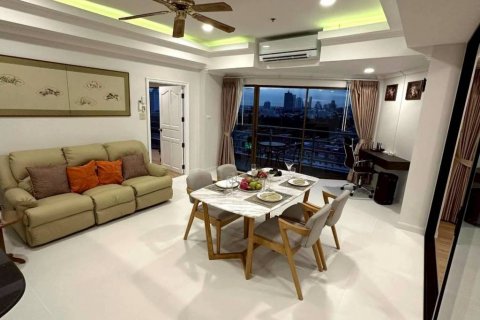 Condominio de 2 dormitorios en Pattaya, Tailandia № 135292 - foto 2