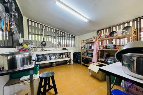 House in Chiang Mai, Thailand 3 bedrooms № 162546 - photo 19