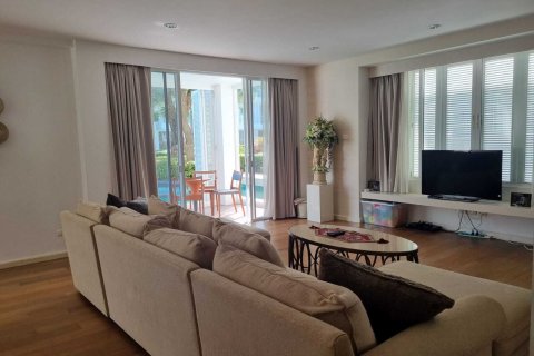 Condominio de 4 dormitorios en Hua Hin, Tailandia № 167534 - foto 19