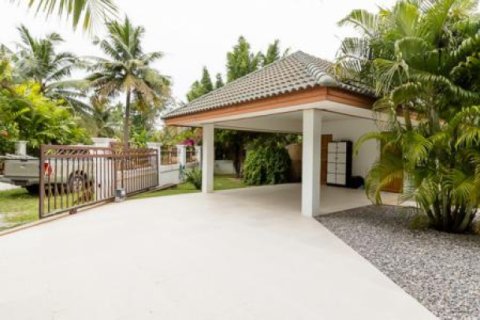Chalet de 2 dormitorios en Hua Hin, Tailandia № 202820 - foto 3