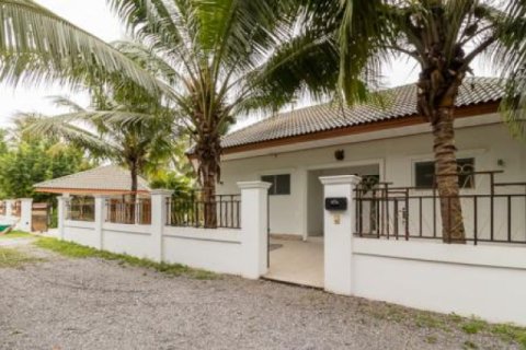Chalet de 2 dormitorios en Hua Hin, Tailandia № 202820 - foto 5
