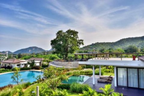 Chalet de 3 dormitorios en Hua Hin, Tailandia № 202815 - foto 5