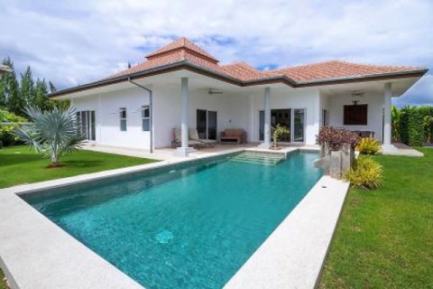 Villa in Hua Hin, Thailand 4 bedrooms № 202817