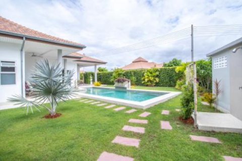 Chalet de 4 dormitorios en Hua Hin, Tailandia № 202817 - foto 3