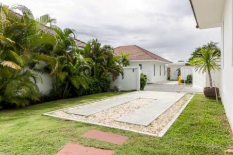 Chalet de 3 dormitorios en Hua Hin, Tailandia № 202816 - foto 3