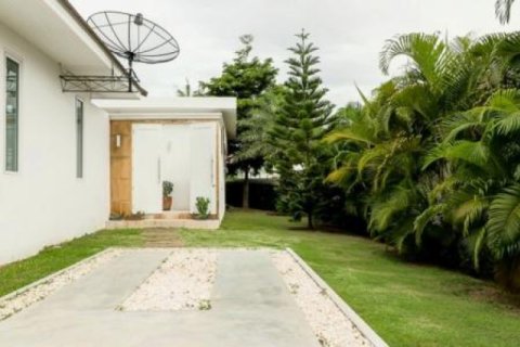 Chalet de 3 dormitorios en Hua Hin, Tailandia № 202816 - foto 4