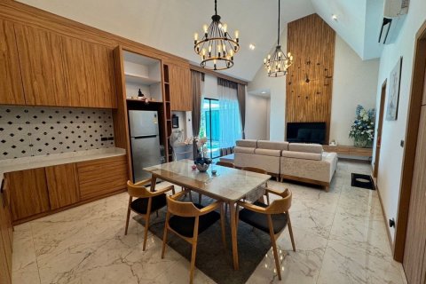 Chalet de 3 dormitorios en Pattaya, Tailandia № 147836 - foto 14