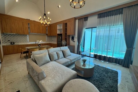 Chalet de 3 dormitorios en Pattaya, Tailandia № 147836 - foto 13