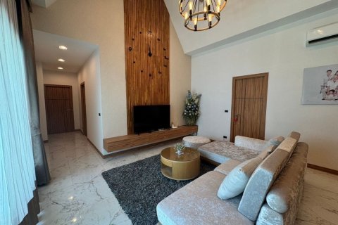 Chalet de 3 dormitorios en Pattaya, Tailandia № 147836 - foto 11