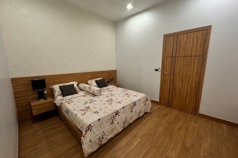 Chalet de 3 dormitorios en Pattaya, Tailandia № 147836 - foto 26