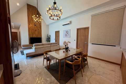 Chalet de 3 dormitorios en Pattaya, Tailandia № 147836 - foto 15