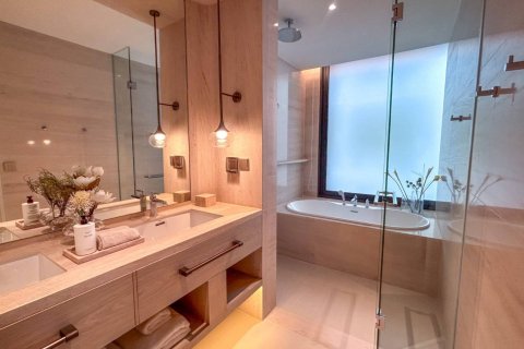 Condominio de 3 dormitorios en Bangkok, Tailandia № 180379 - foto 14