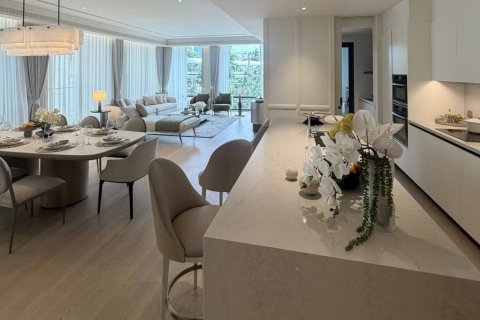 Condo in Bangkok, Thailand, 3 bedrooms № 180379