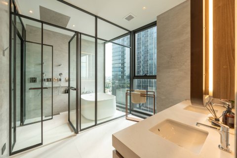 Ático de 4 dormitorios en Bangkok, Tailandia № 180377 - foto 27