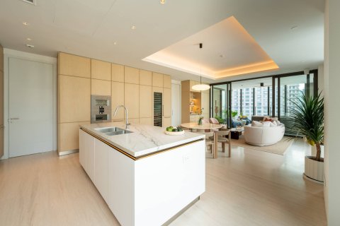 Ático de 4 dormitorios en Bangkok, Tailandia № 180377 - foto 20