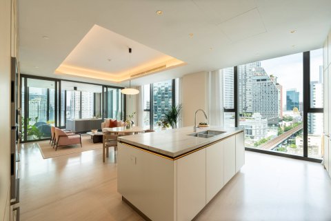 Ático de 4 dormitorios en Bangkok, Tailandia № 180377 - foto 19