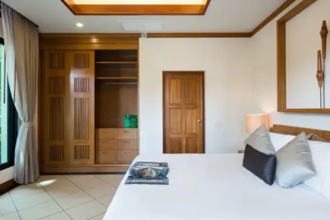 Chalet de 3 dormitorios en Phuket, Tailandia № 175543 - foto 10