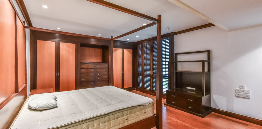 Condominio de 3 dormitorios en Bangkok, Tailandia № 185315