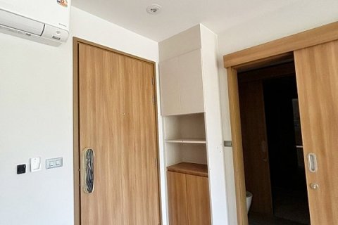 Condo in Bang Tao, Thailand, 1 bedroom № 179250 - photo 3
