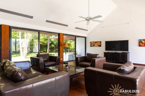 Chalet de 4 dormitorios en Rawai, Tailandia № 179246 - foto 3