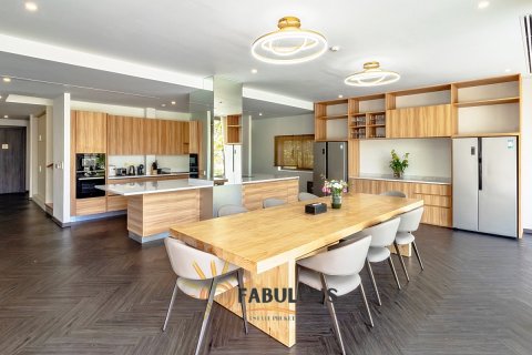 Chalet de 6 dormitorios en Bang Tao, Tailandia № 179251 - foto 11