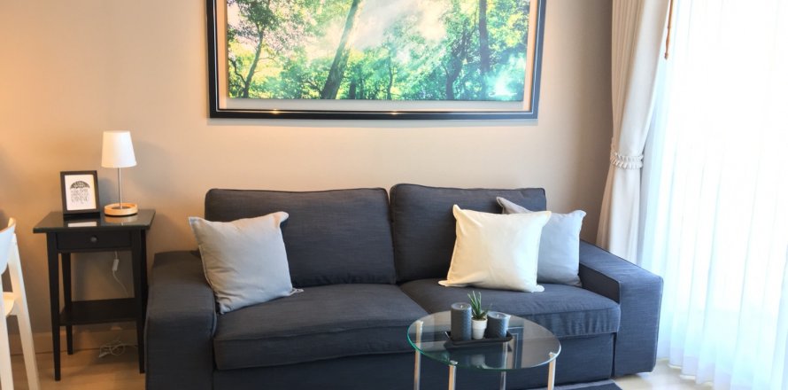 Condominio de 1 dormitorio en Phra Khanong, Bangkok, Tailandia № 143888
